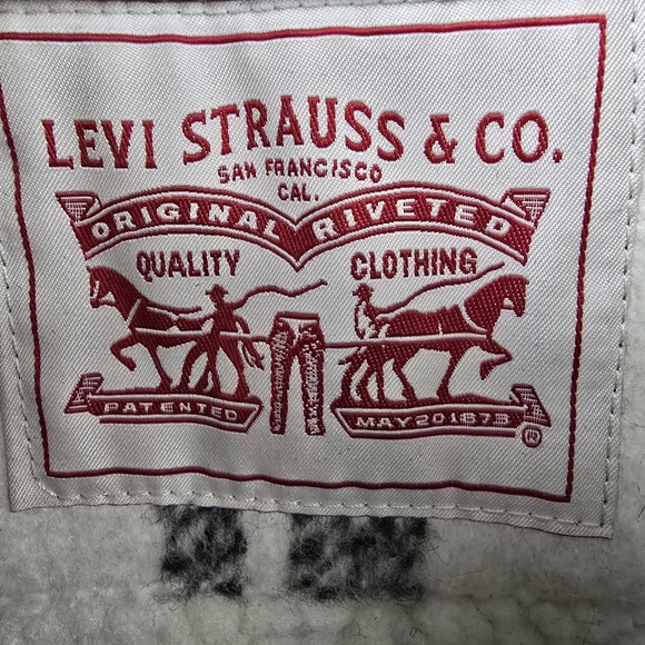 Levi's Women's Wool Blend Sherpa Plaid Lined Long Shacket Size Large - Picture 8 of 14